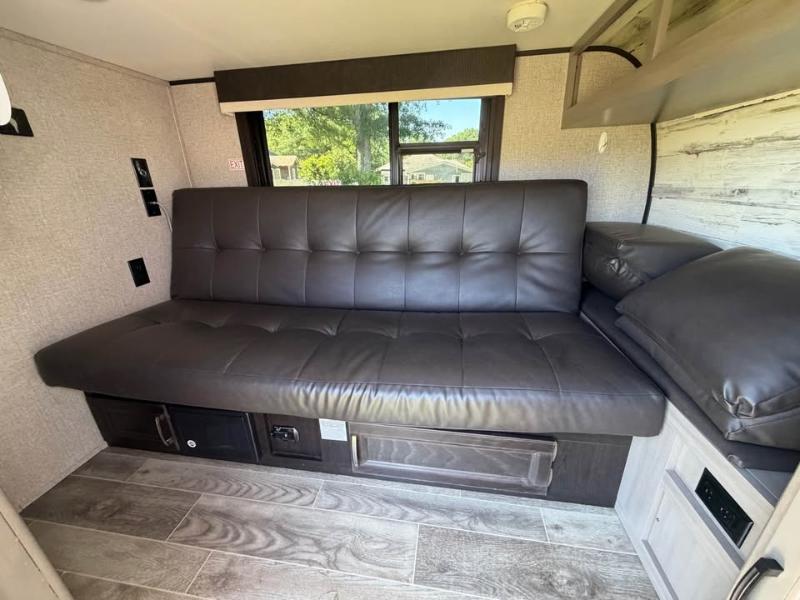 Jayco Jay Feather  2021