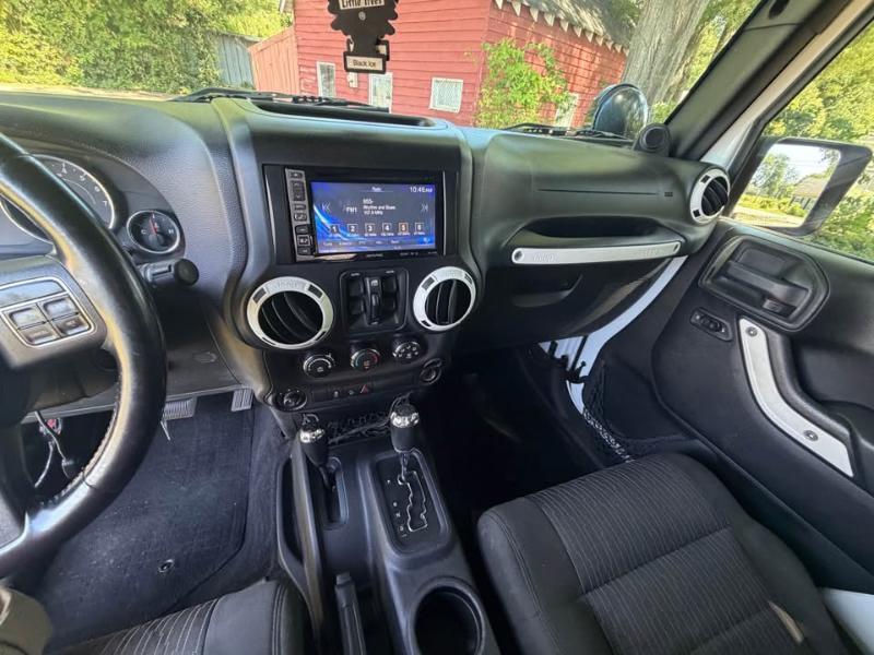 Jeep Wrangler Unlimited 4WD 4dr Sport 2012