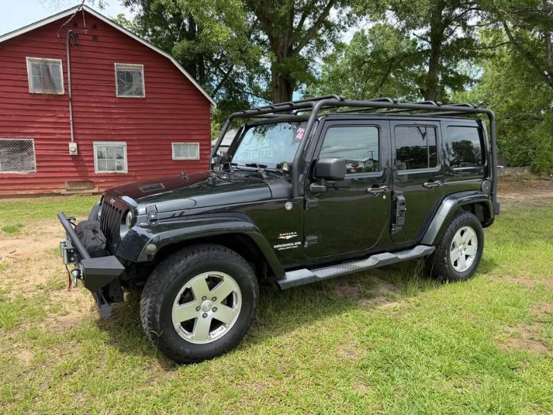 Jeep Wrangler Unlimited 4WD 4dr Sahara 2012
