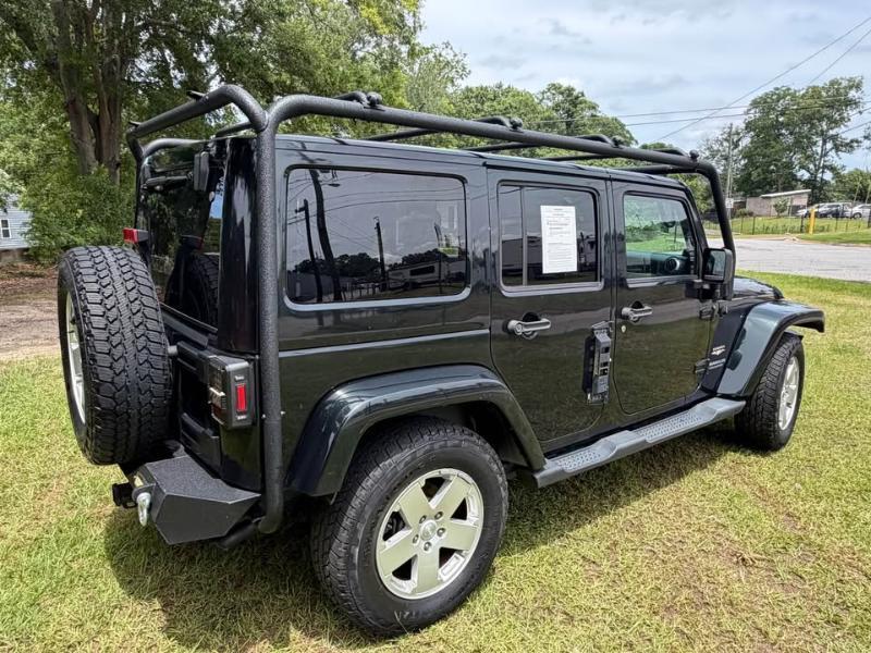 Jeep Wrangler Unlimited 4WD 4dr Sahara 2012