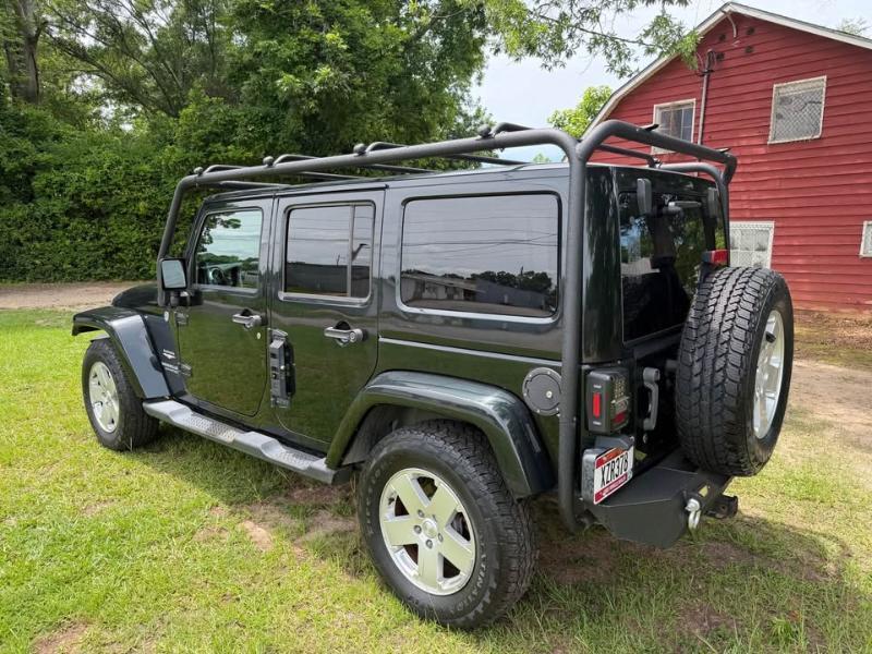 Jeep Wrangler Unlimited 4WD 4dr Sahara 2012