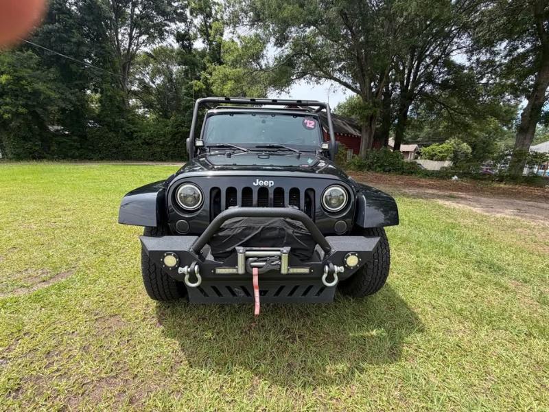 Jeep Wrangler Unlimited 4WD 4dr Sahara 2012