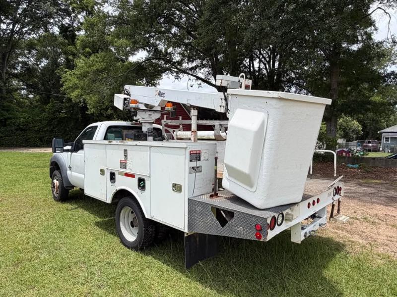 Ford Super Duty F-450 DRW 2WD Reg Cab 165" WB 84" CA XL 2011