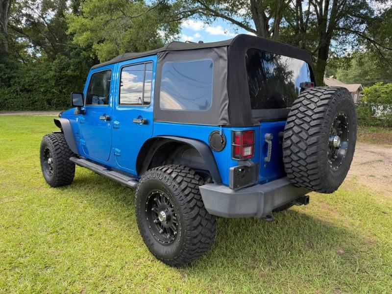 Jeep Wrangler Unlimited 4WD 4dr Sport 2015