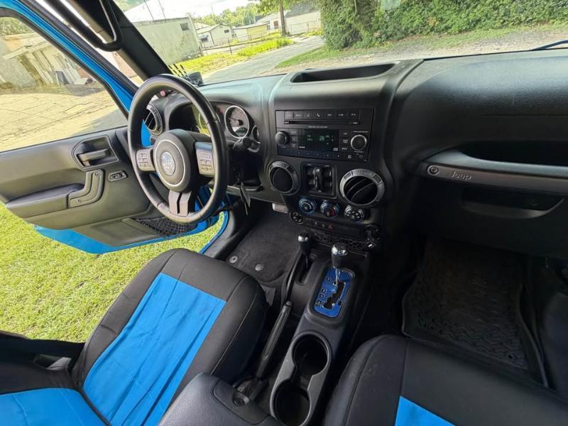 Jeep Wrangler Unlimited 4WD 4dr Sport 2015