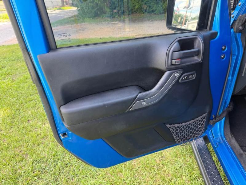 Jeep Wrangler Unlimited 4WD 4dr Sport 2015