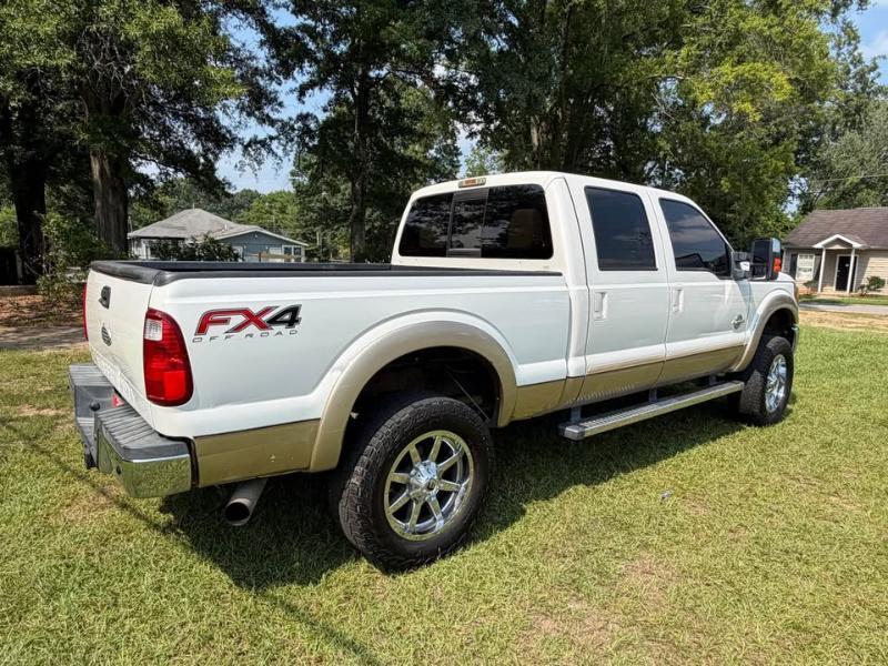 Ford Super Duty F-250 SRW 4WD Crew Cab 156" Lariat 2012