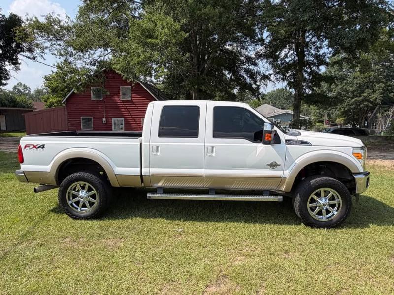 Ford Super Duty F-250 SRW 4WD Crew Cab 156" Lariat 2012