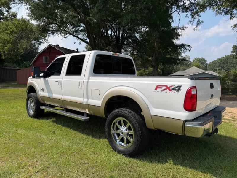 Ford Super Duty F-250 SRW 4WD Crew Cab 156" Lariat 2012