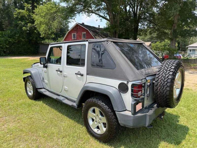 Jeep Wrangler Unlimited  2010