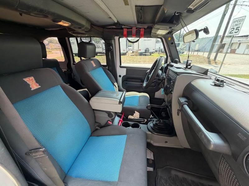 Jeep Wrangler Unlimited  2010