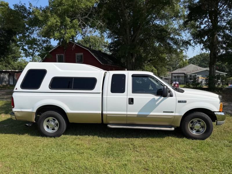 Ford Super Duty F-250 Supercab 142" Lariat 2000