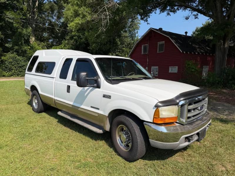 Ford Super Duty F-250 Supercab 142" Lariat 2000