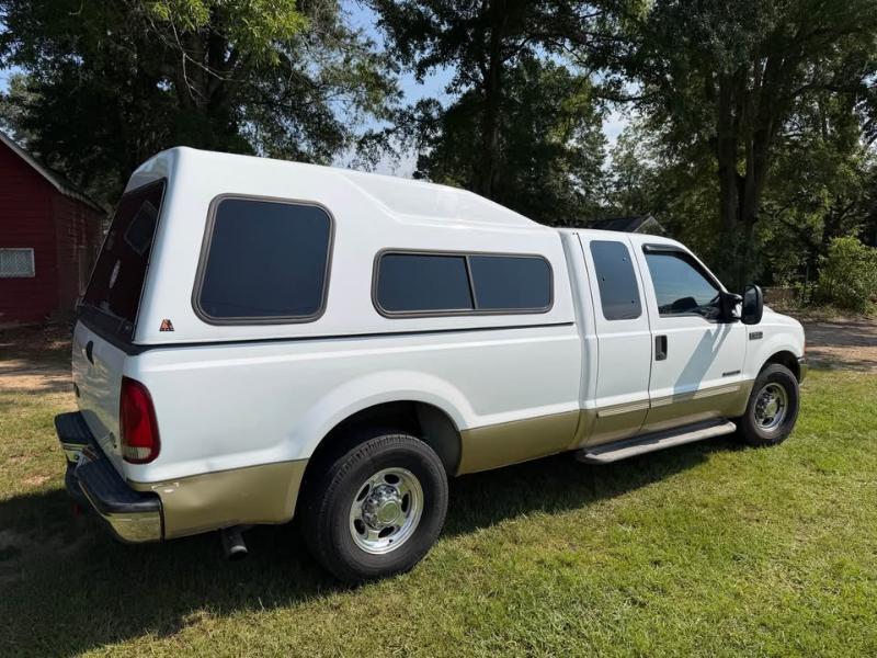 Ford Super Duty F-250 Supercab 142" Lariat 2000