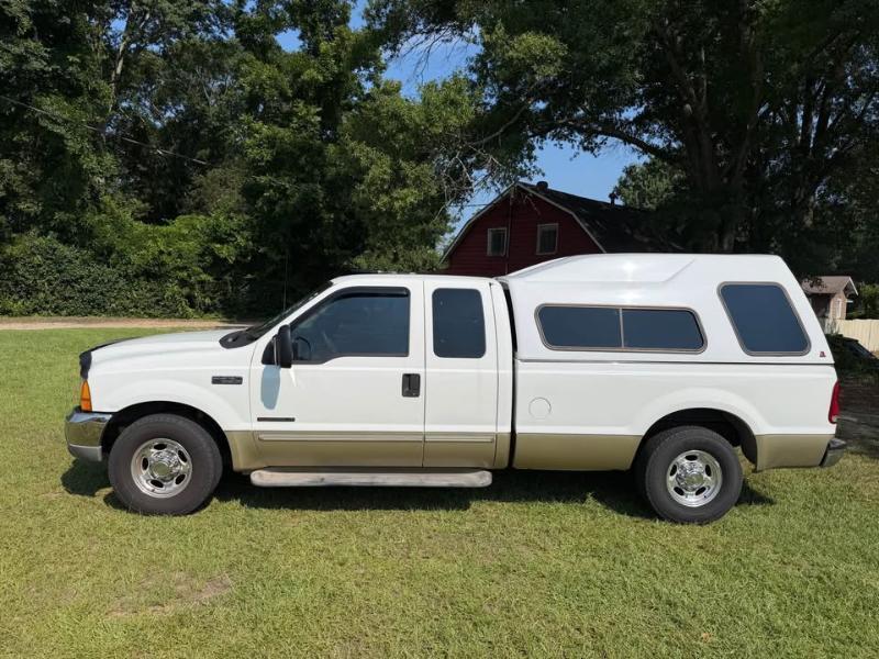 Ford Super Duty F-250 Supercab 142" Lariat 2000
