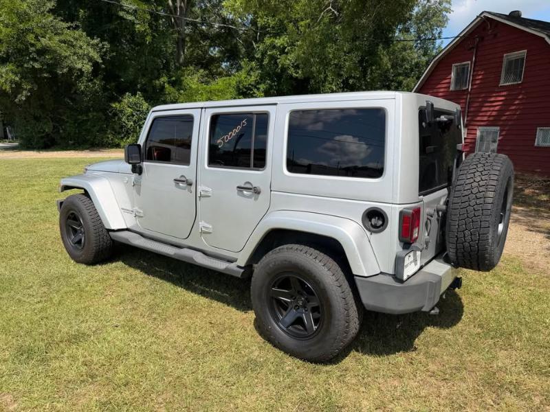 Jeep Wrangler Unlimited  2011
