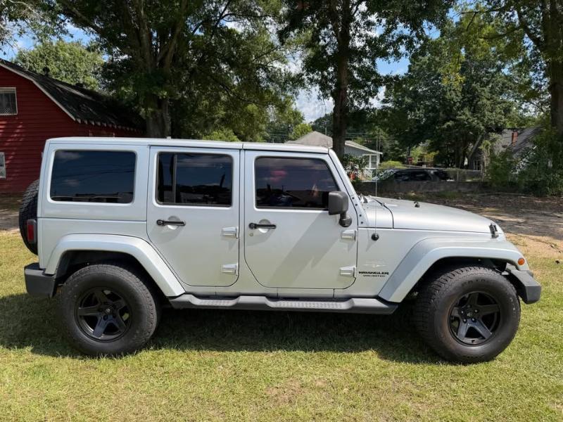Jeep Wrangler Unlimited  2011