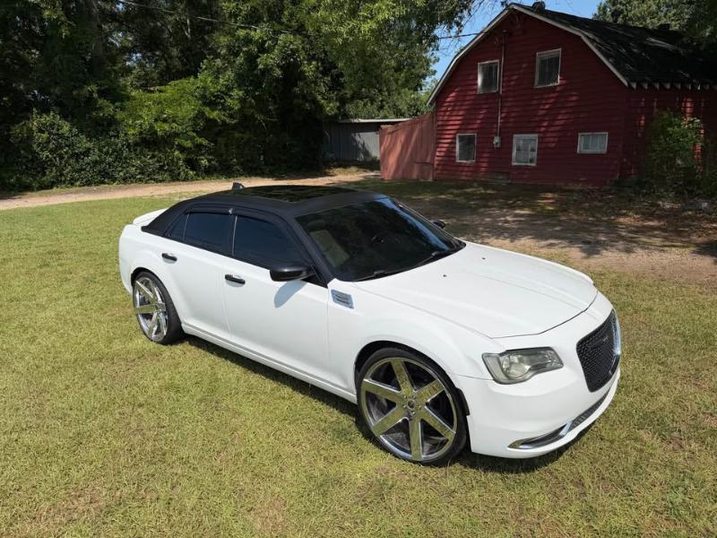 Chrysler 300  2016