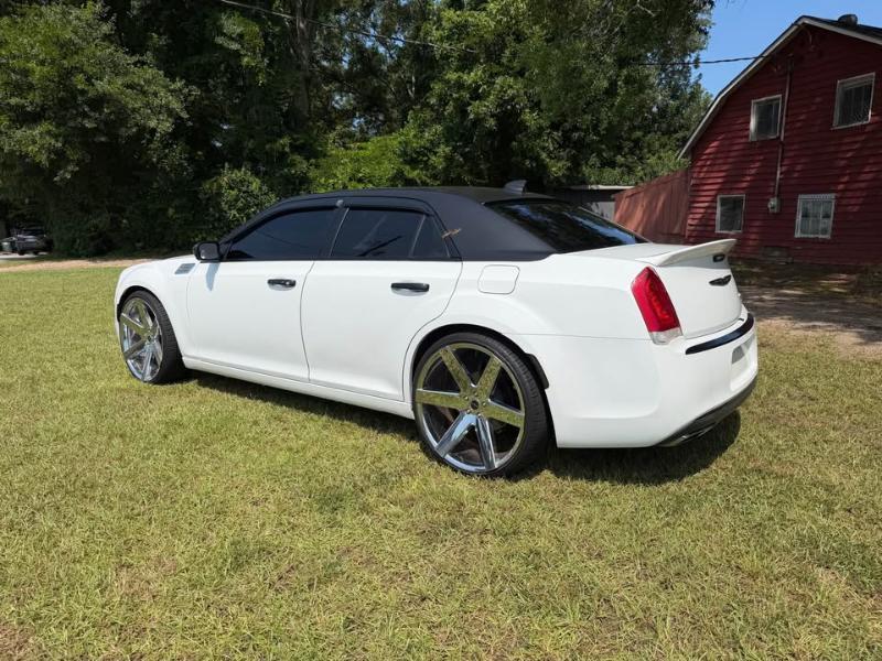 Chrysler 300  2016