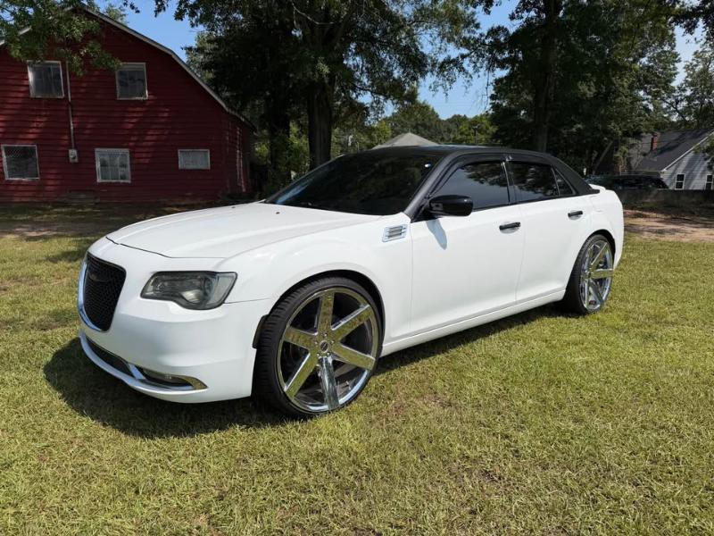 Chrysler 300  2016