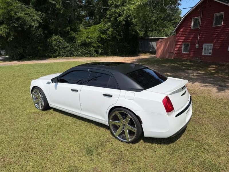 Chrysler 300  2016