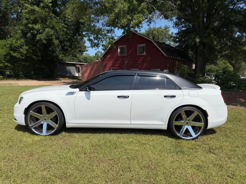 Chrysler 300  2016