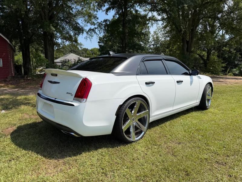 Chrysler 300  2016