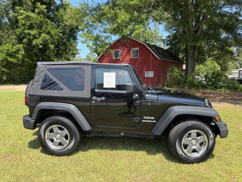 Jeep Wrangler 4WD 2dr Sport 2013