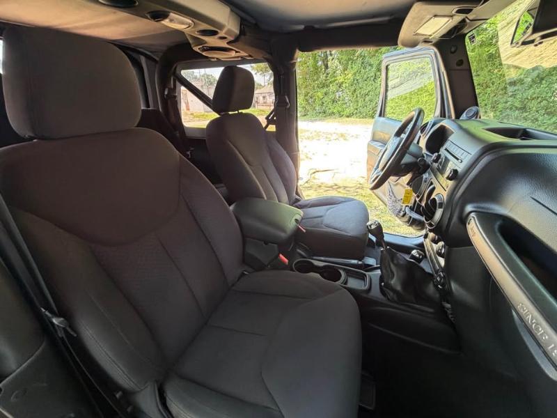 Jeep Wrangler 4WD 2dr Sport 2013