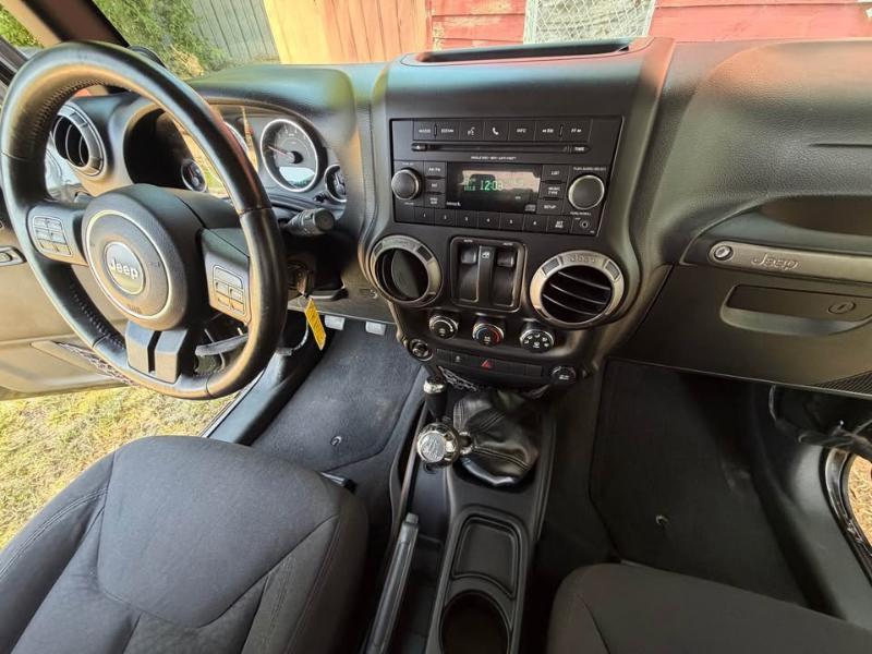 Jeep Wrangler 4WD 2dr Sport 2013