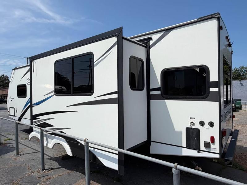 Coachmen Freedom Express  2020