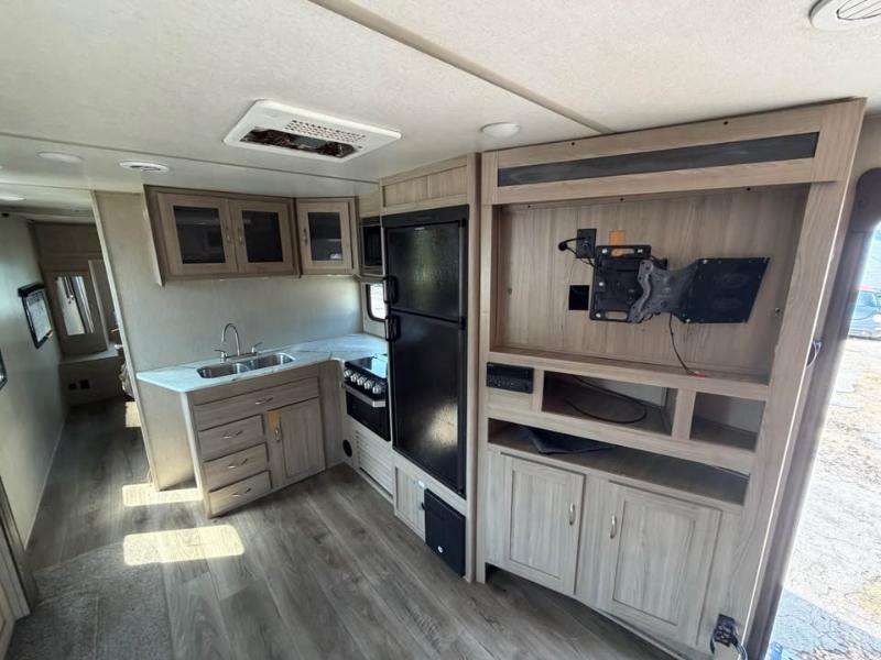 Coachmen Freedom Express  2020