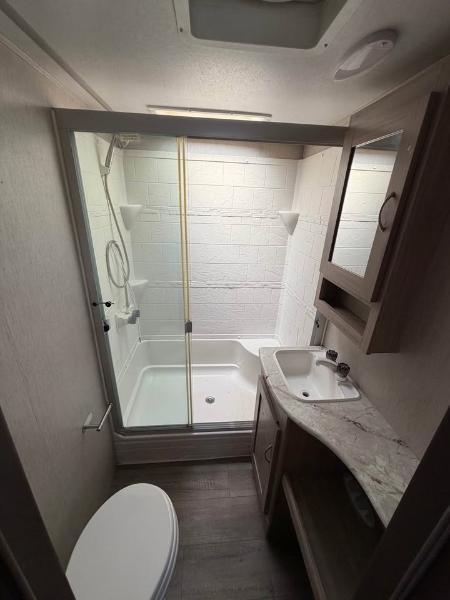 Coachmen Freedom Express  2020