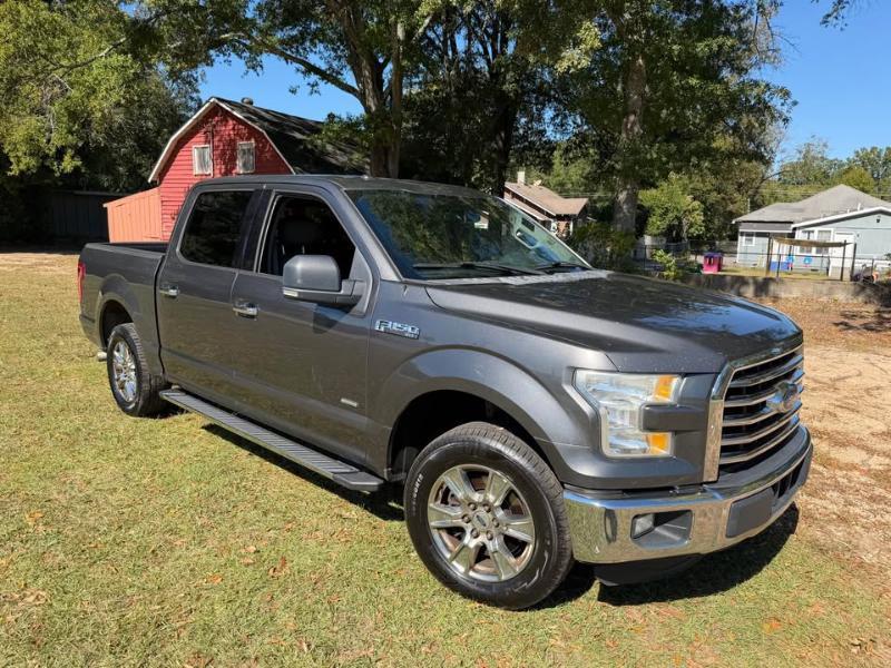 Ford F-150 2WD SuperCrew 145" XLT 2015