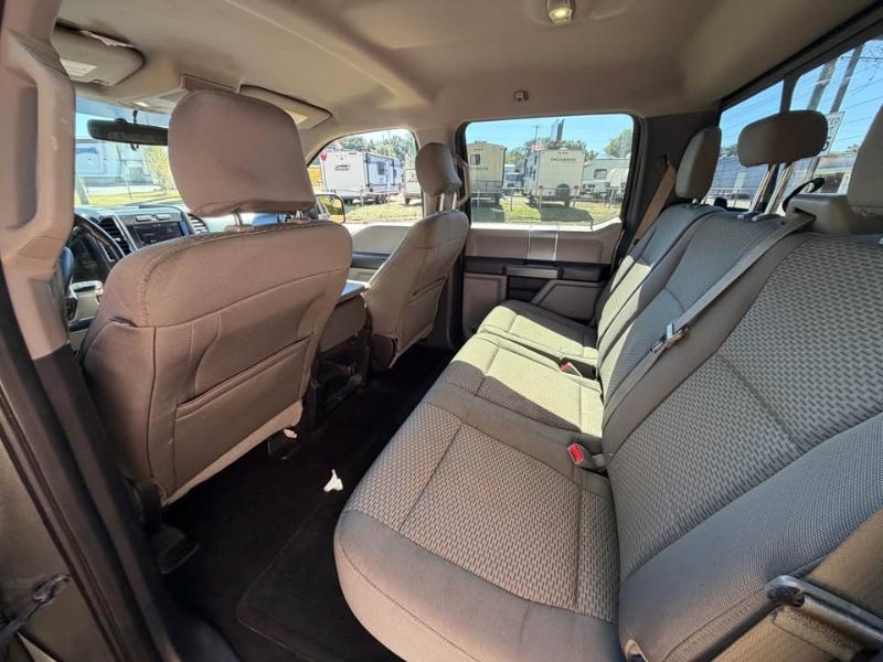 Ford F-150 2WD SuperCrew 145" XLT 2015