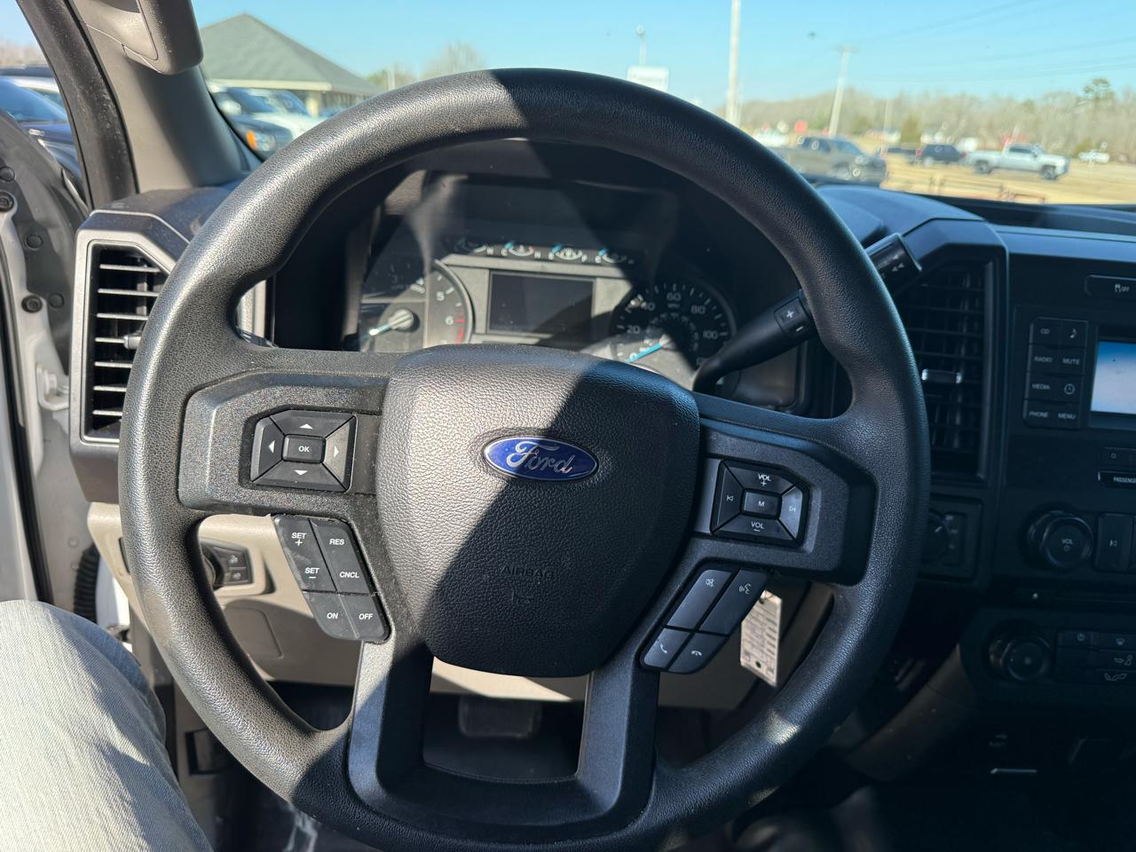 Ford F-150 4WD Reg Cab 122.5" XLT 2016