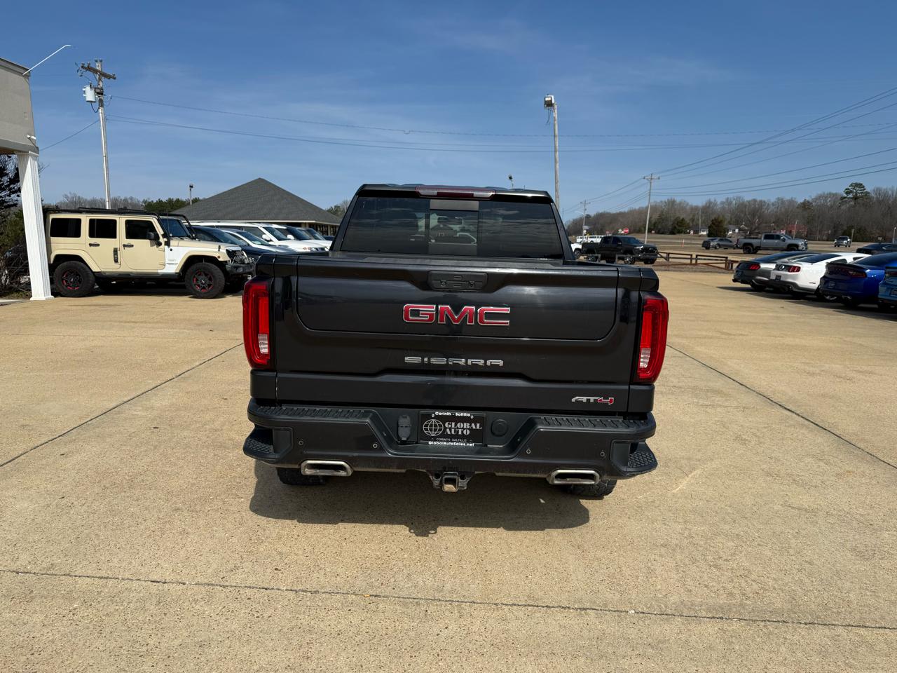 GMC Sierra 1500 AT4 Crew Cab Short Box 4WD 2020