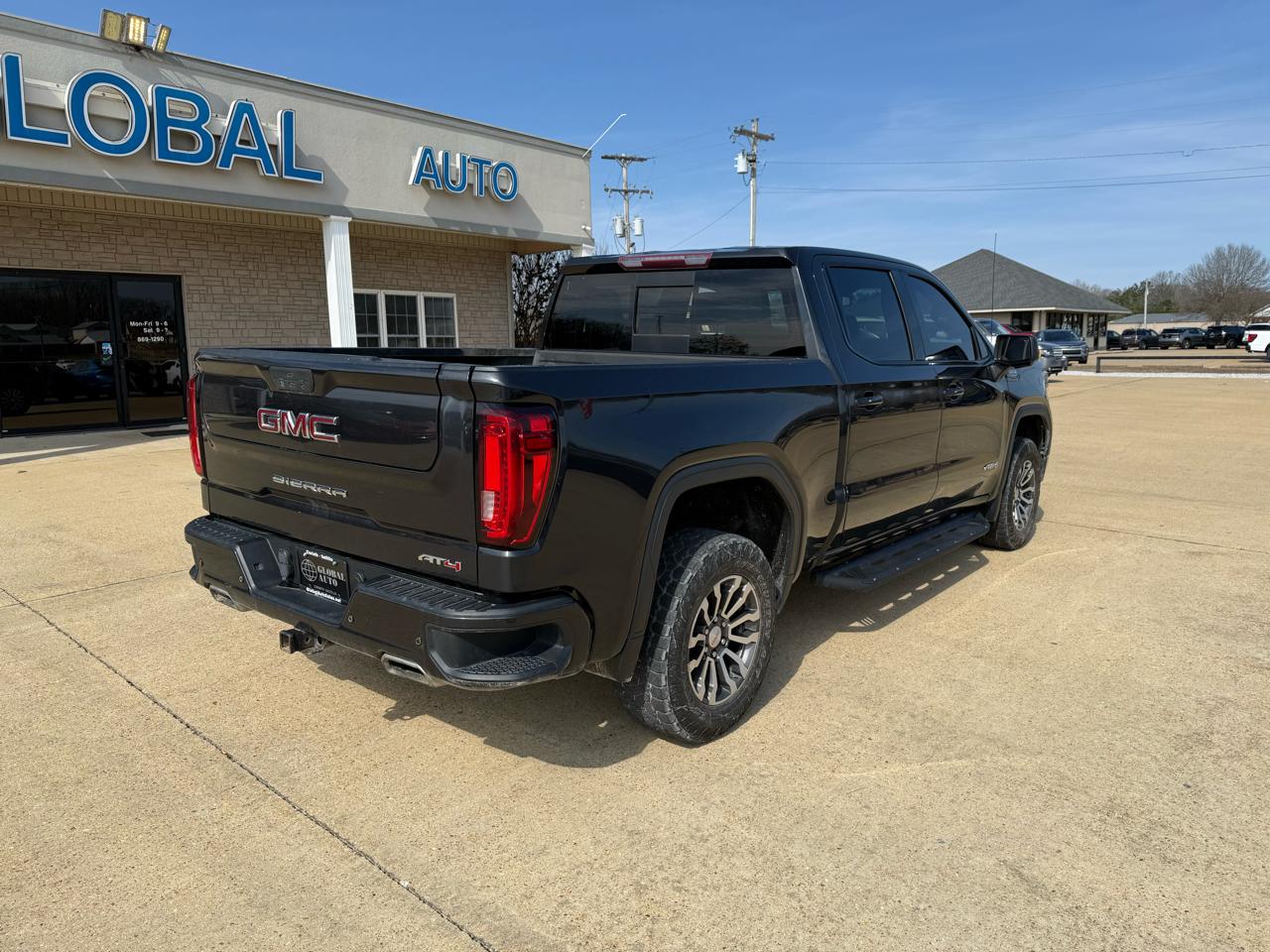 GMC Sierra 1500 AT4 Crew Cab Short Box 4WD 2020