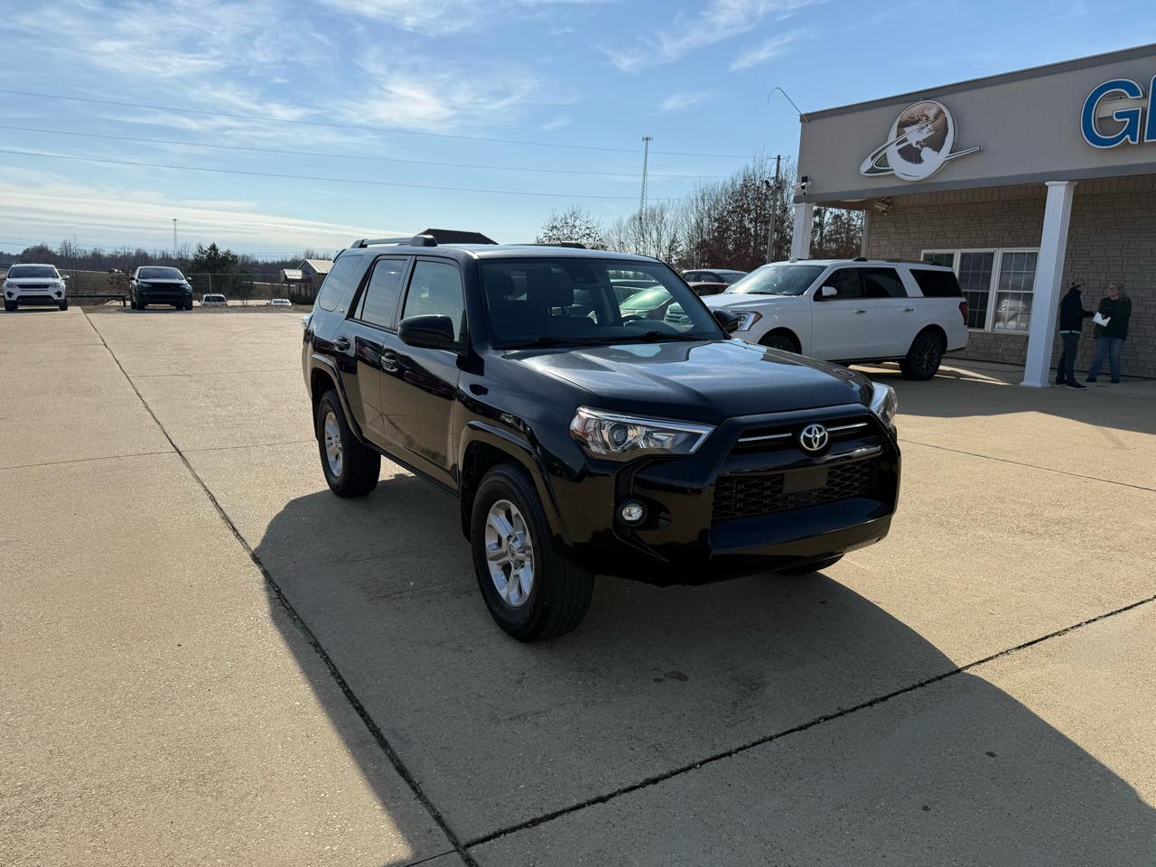 Toyota 4Runner SR5 2021