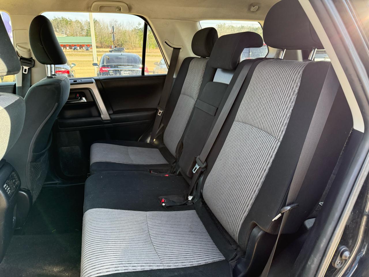 Toyota 4Runner SR5 2021