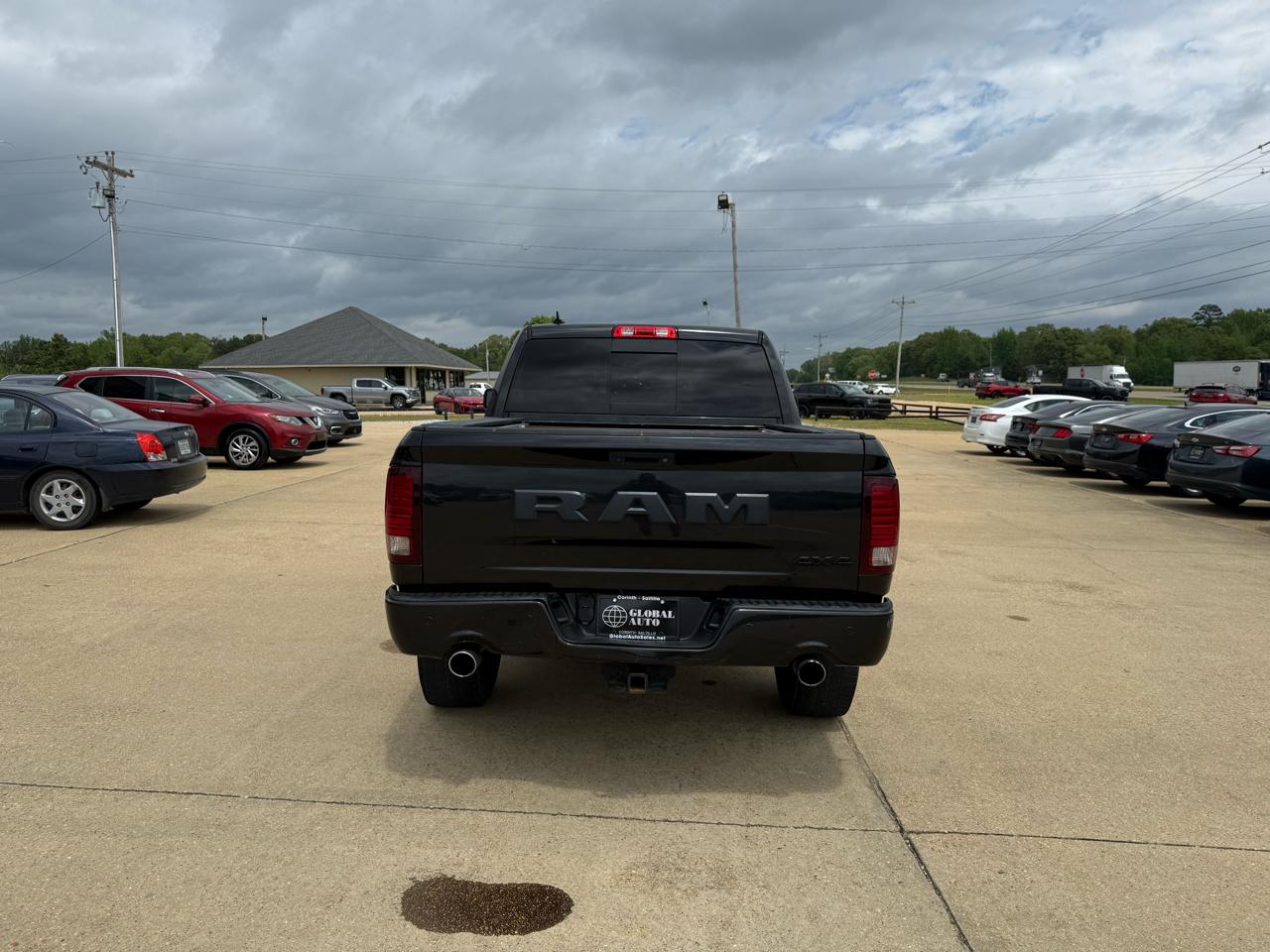 RAM 1500 4WD Crew Cab 140.5" Sport 2018