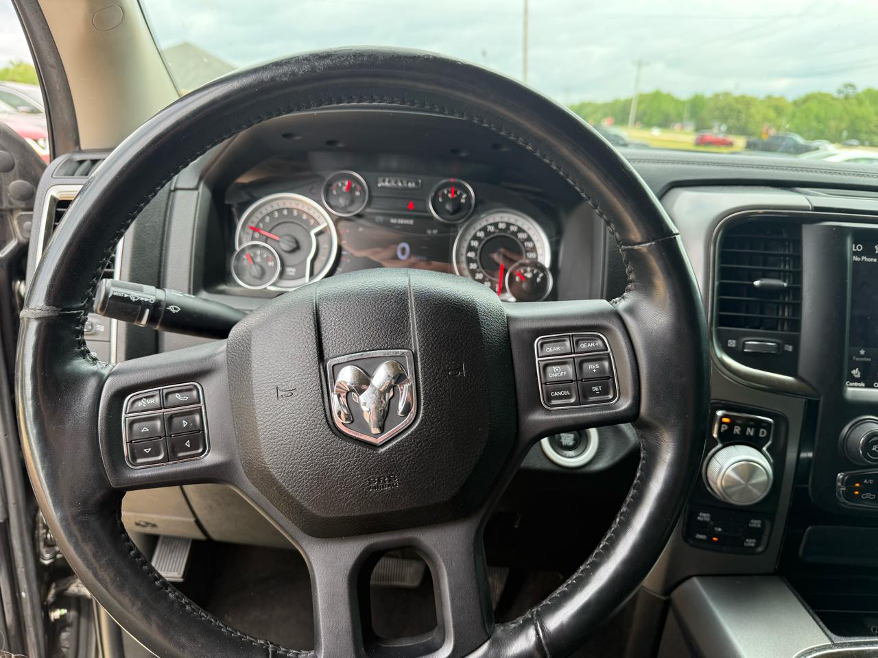 RAM 1500 4WD Crew Cab 140.5" Sport 2018