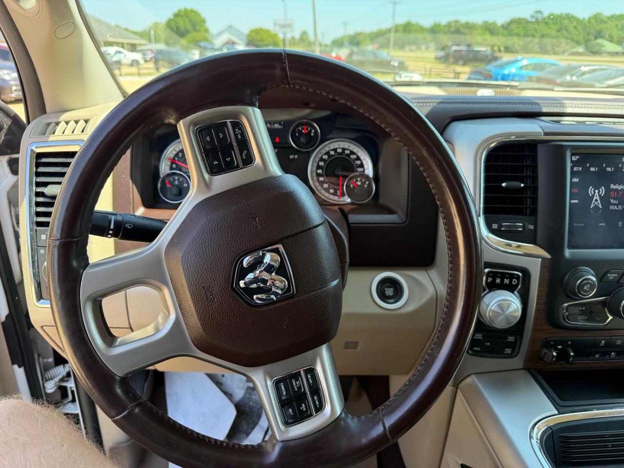 RAM 1500 Laramie Quad Cab 4WD 2018