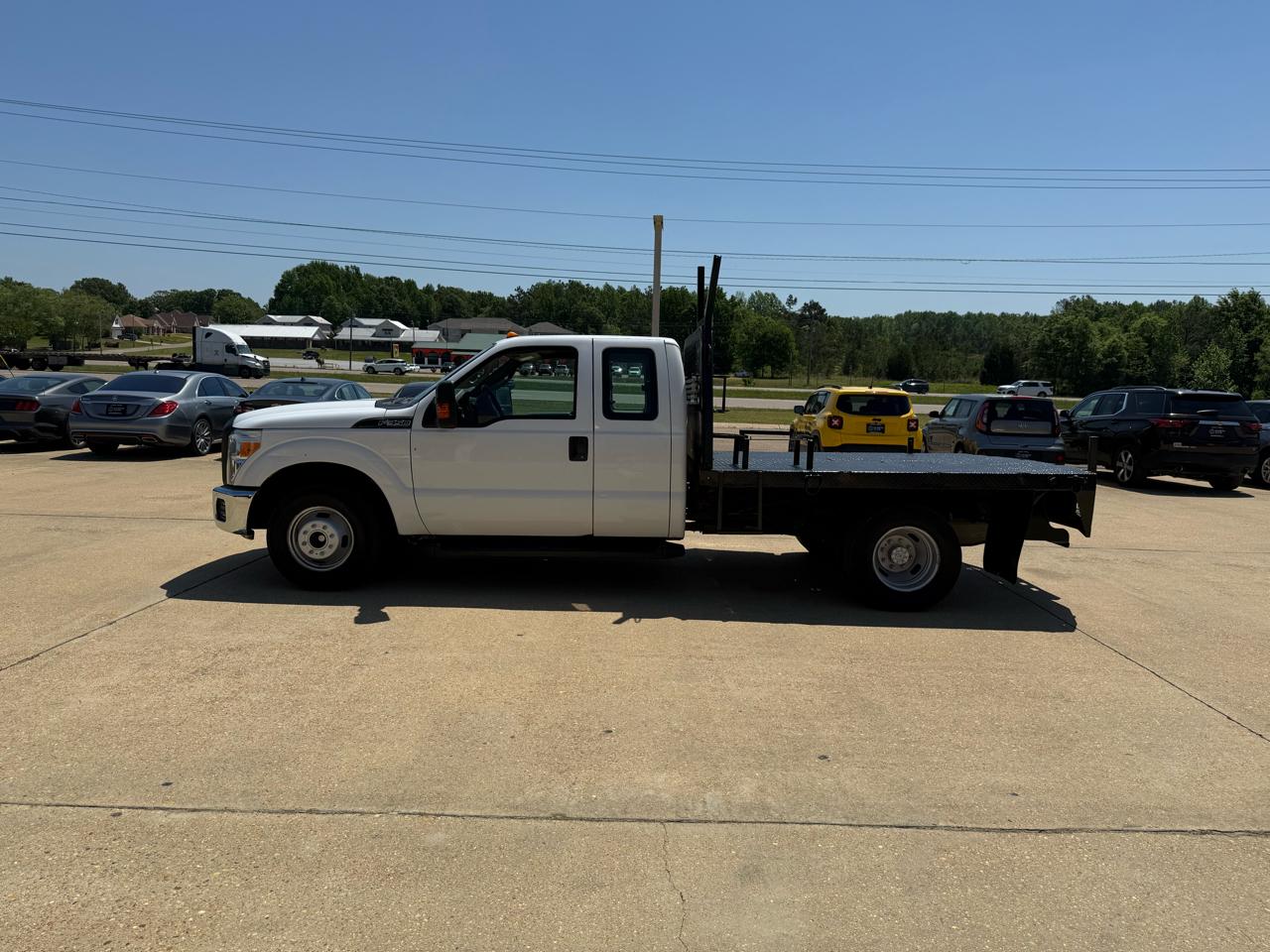 Ford F-350 SD XL SuperCab Long Bed DRW 2WD 2012