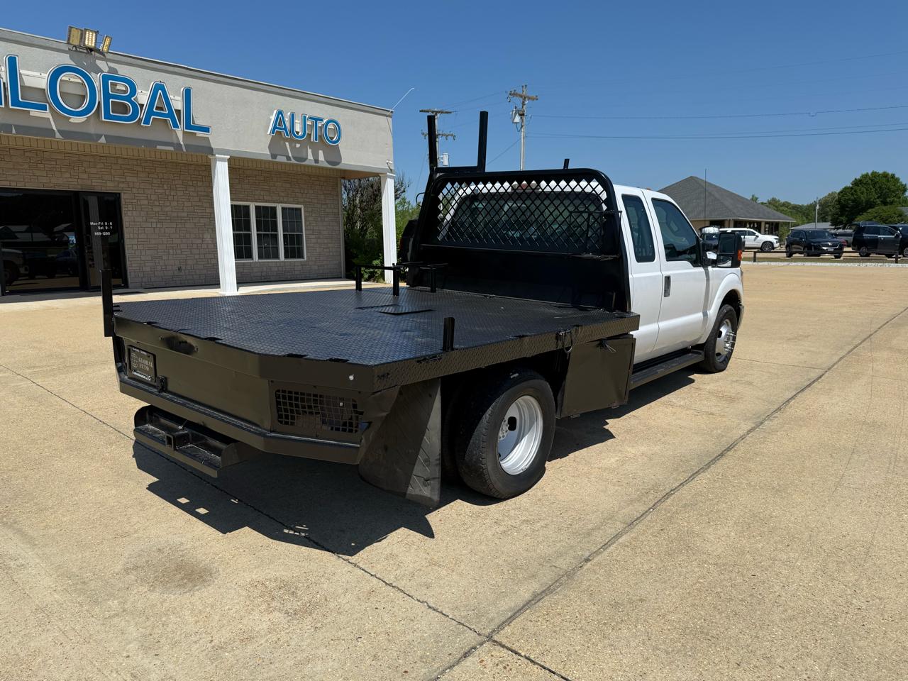Ford F-350 SD XL SuperCab Long Bed DRW 2WD 2012
