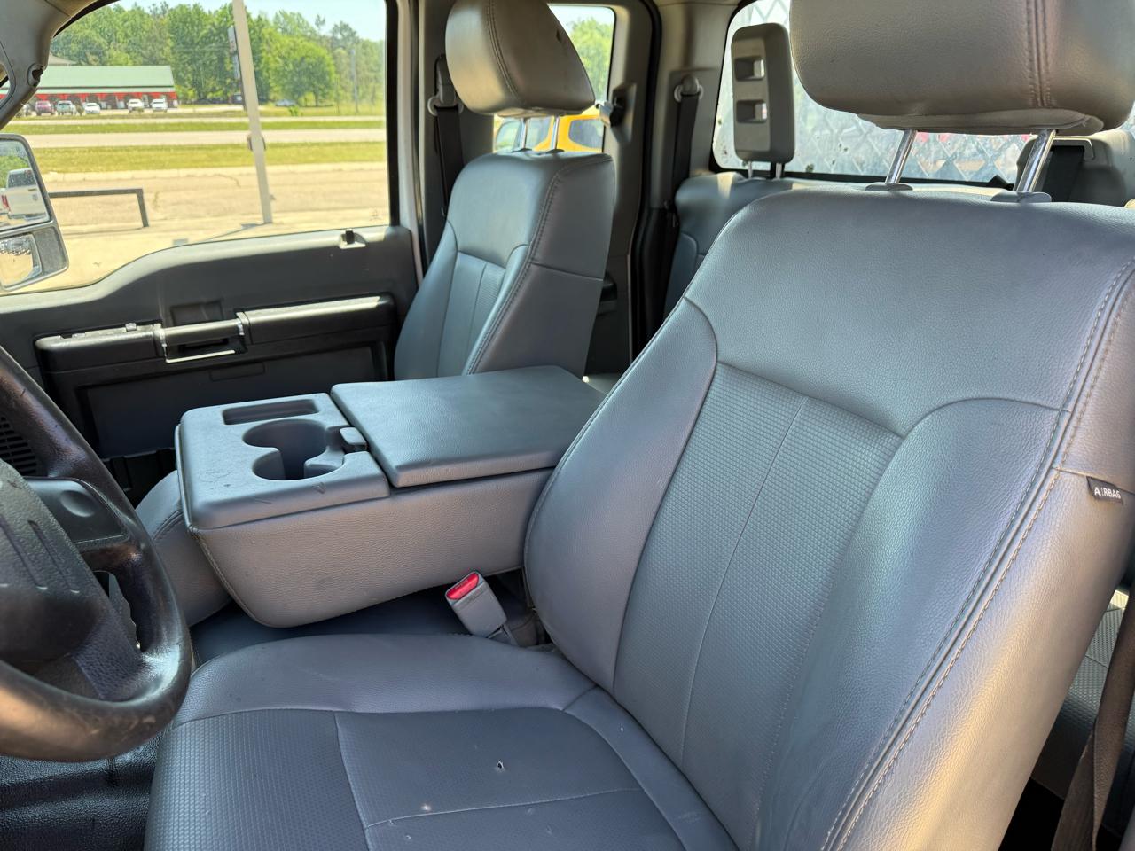 Ford F-350 SD XL SuperCab Long Bed DRW 2WD 2012