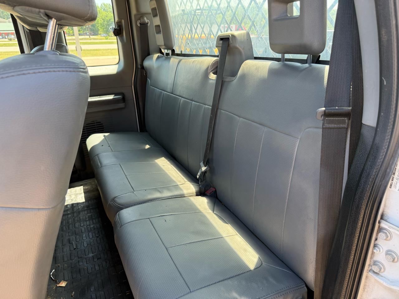 Ford F-350 SD XL SuperCab Long Bed DRW 2WD 2012