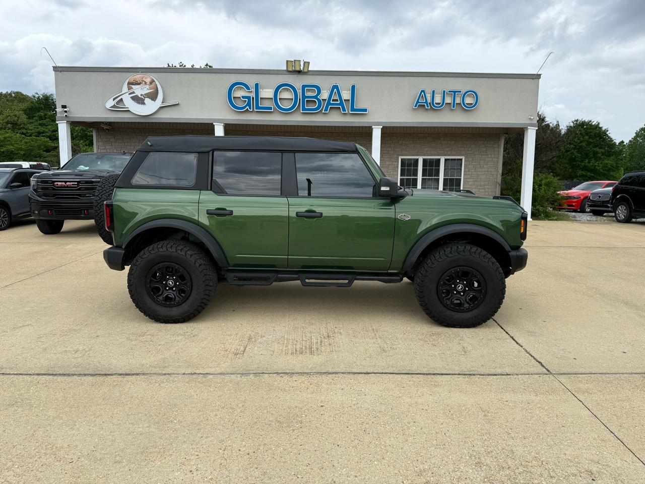 2023 Ford Bronco Base 4-Door w/Advanced