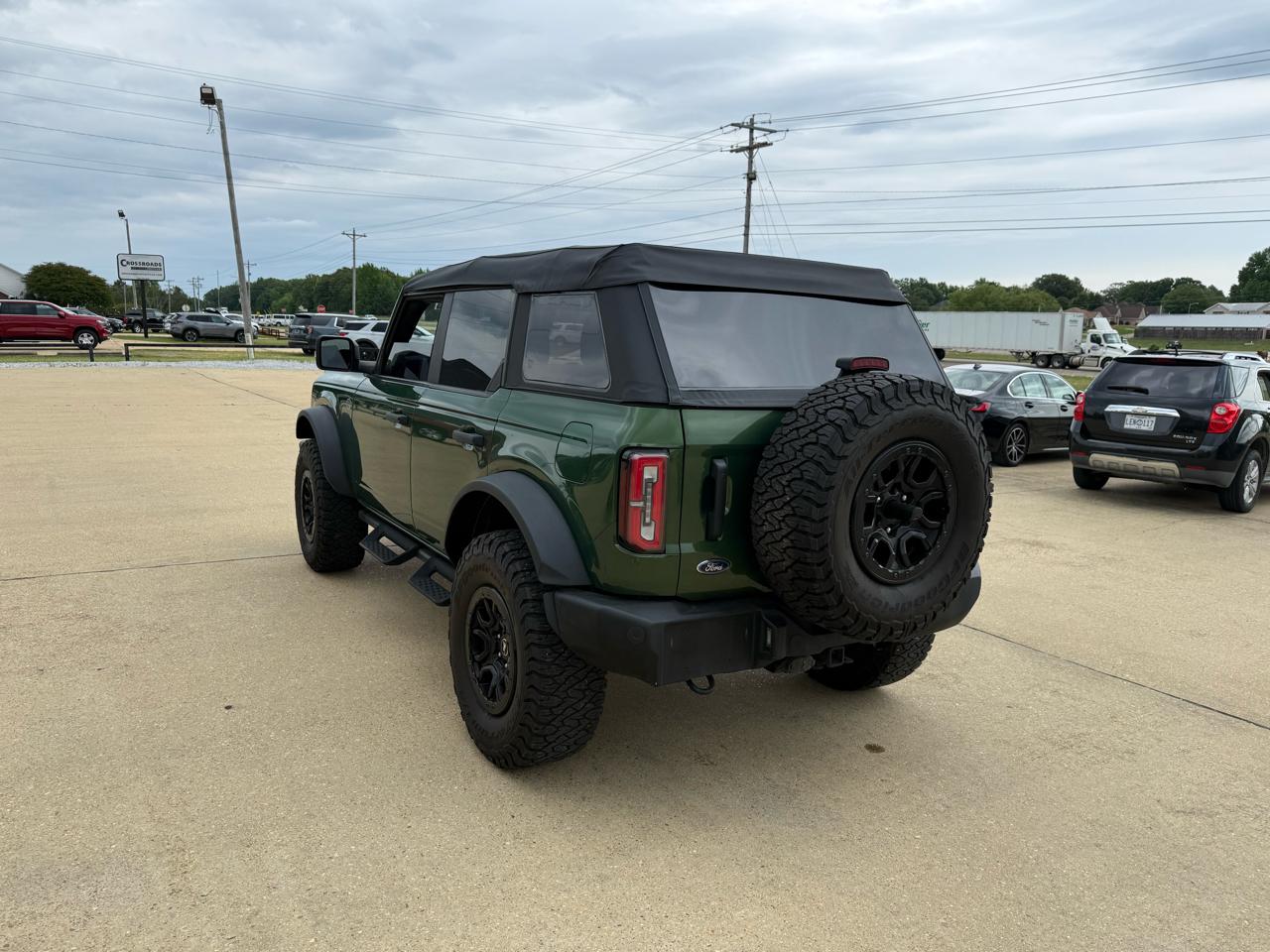 Ford Bronco Base 4-Door w/Advanced 2023