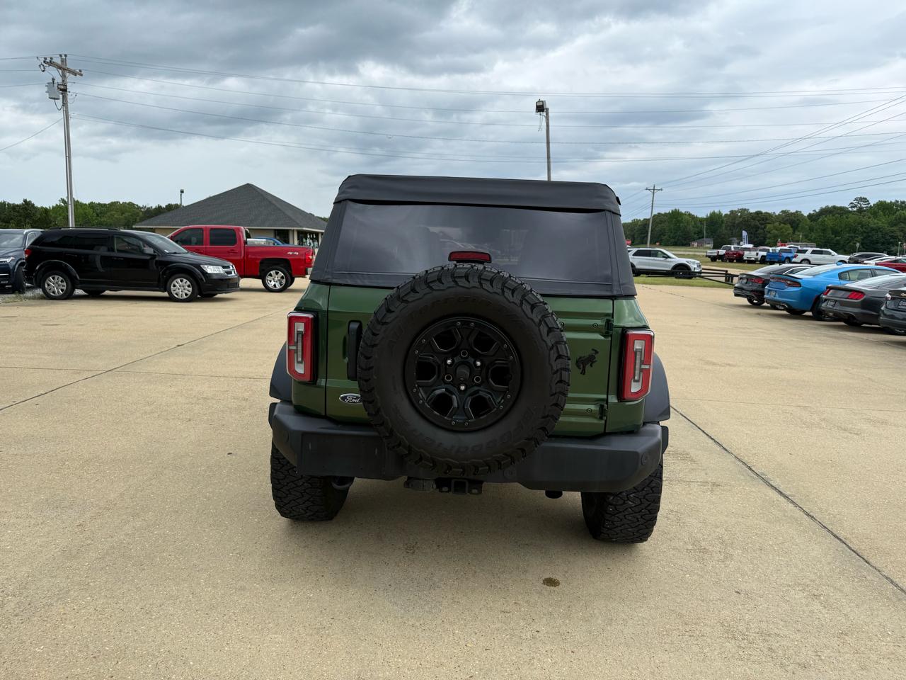 Ford Bronco Base 4-Door w/Advanced 2023